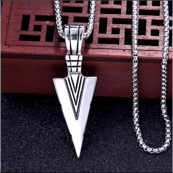 Other - New Men's Silver Arrow Head Pendant necklace